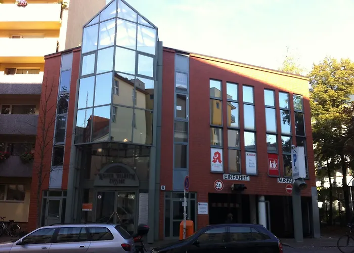 Thomas 2* برلين