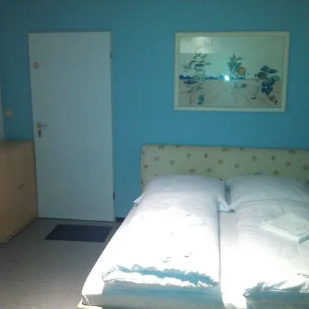 ゲストハウス Thomas 2*