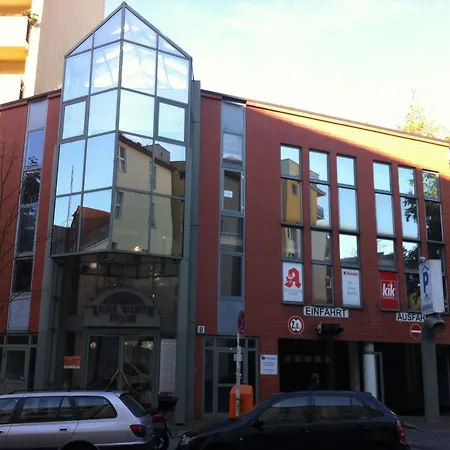 Thomas 2* ベルリン